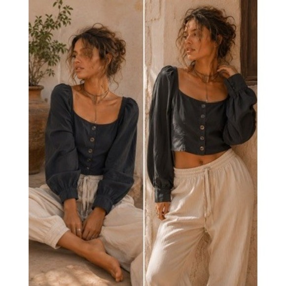 Urban Outfitters Tops - Urban Outfitters Black Square Neck Button Front Puff Sleeve Crop Top Medium